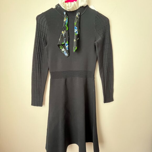 Dress - Picture 7 of 12